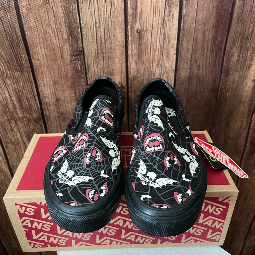VANS Glow Frights Old Skool Shoes. - Picture 2 of 5